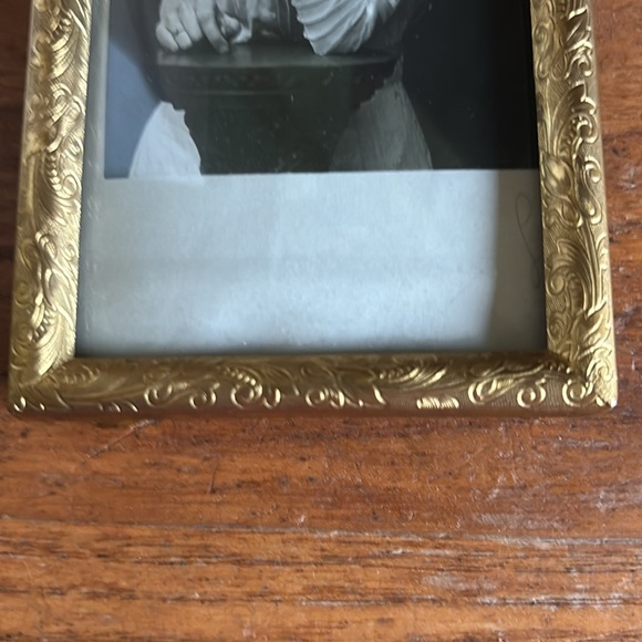 Antique K & Co. etched gold tone rectangular convex glass 6” x 3” picture frame - Picture 3 of 8